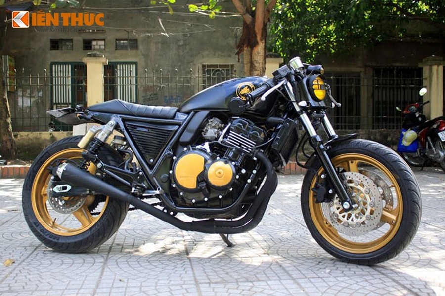  Mẫu naked-bike 400 của Honda được làm mới hình dáng với phong cách chủ đạo cafe racer nhưng vẫn ẩn chứa những đường nét hiện đại.